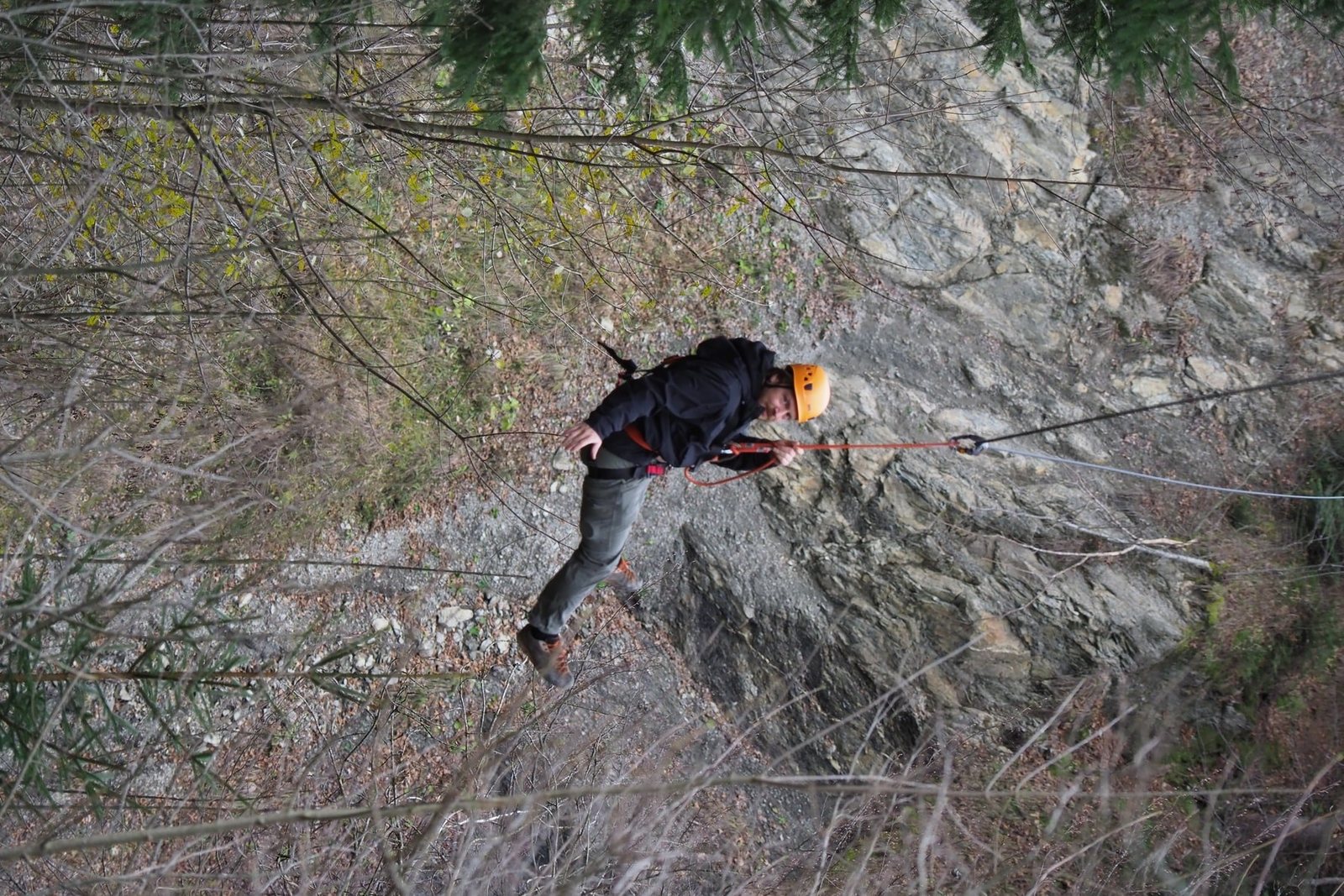 Seilbahn über der Felsschlucht